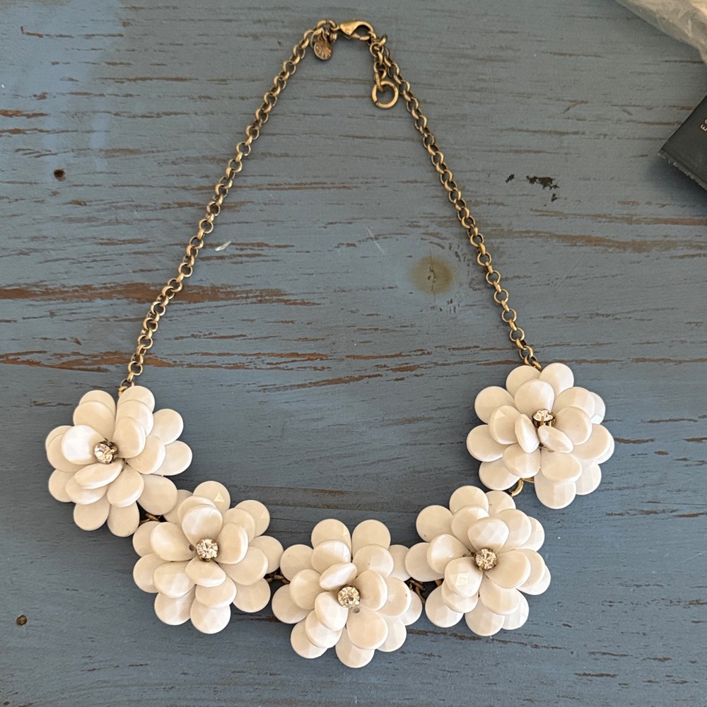 J Crew White Floral Statement Necklace - Women's Jewelry